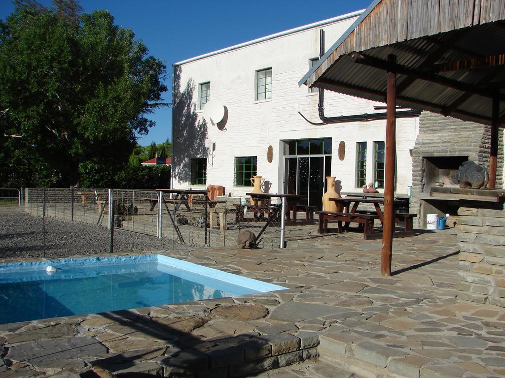 The Whitehouse Inn Sutherland Exterior photo